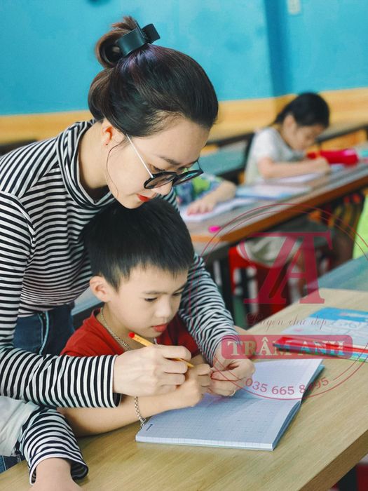 Hình ảnh lớp học Luyện Chữ Đẹp Trâm Anh - Không gian ươm mầm tài năng viết