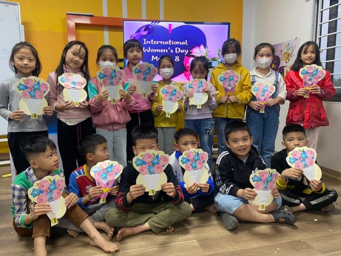 Hình ảnh lớp học tiếng Anh hiện đại tại Aplus Nghi Sơn