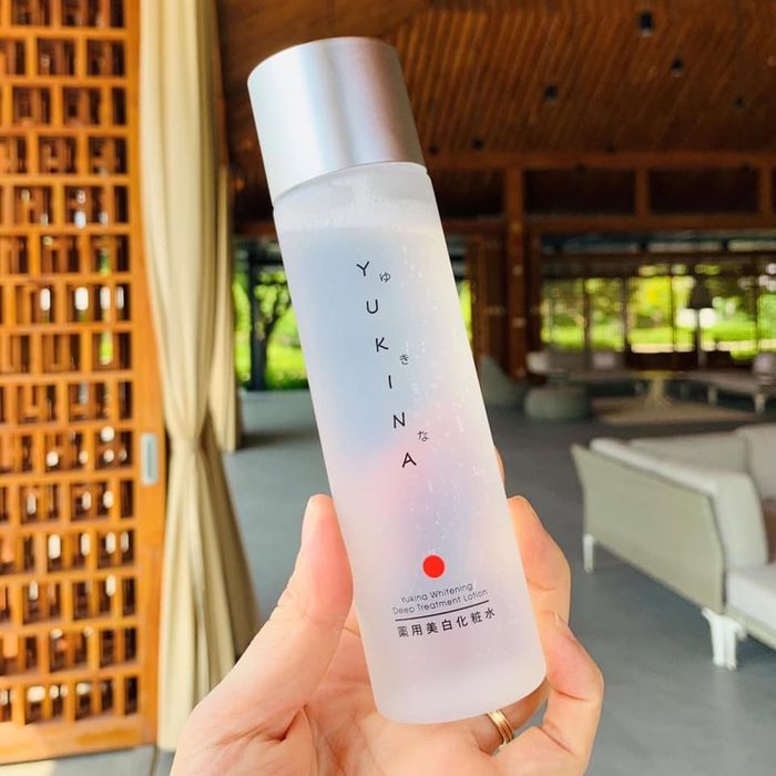 Yukina Whitening Deep Treatment Lotion - Hình ảnh thực tế sản phẩm trị nám cao cấp