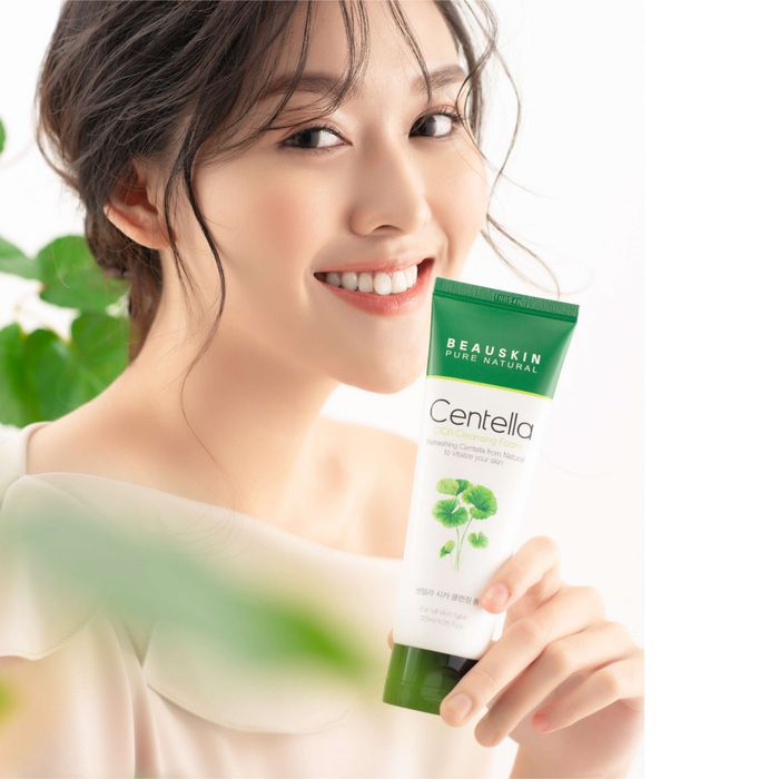 Hình ảnh minh họa Sữa rửa mặt Beauskin Centella - Dạng tuýp xanh sang trọng với chất lượng chuẩn Hàn