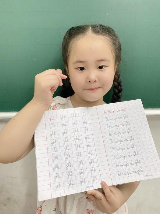 Bộ sưu tập hình ảnh thực tế tại Luyện Chữ Đẹp Nguyễn Hạnh