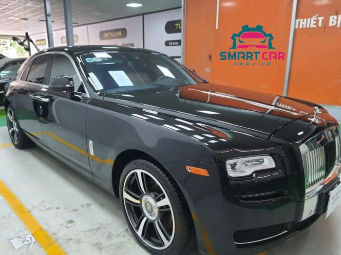 Hình ảnh đội ngũ kỹ thuật viên chuyên nghiệp Smartcar Service