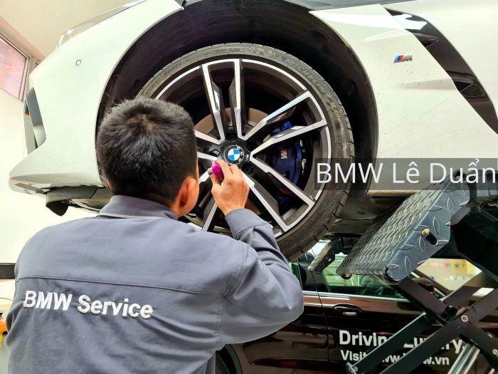 Hình ảnh xưởng dịch vụ hiện đại BMW Lê Duẩn