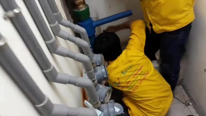 Hình ảnh thi công điện nước chuyên nghiệp của Thợ Việt