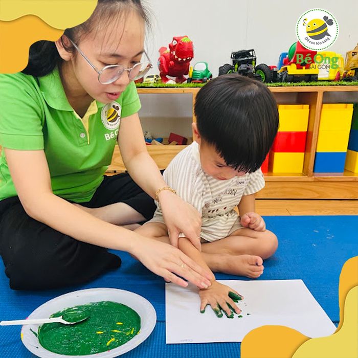 Khu vui chơi phát triển thể chất tại Bé Ong