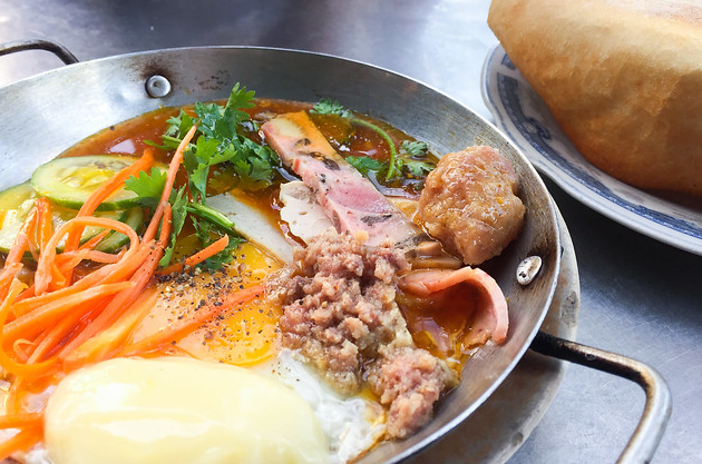 Tác phẩm nghệ thuật ẩm thực - Bánh Mì Chảo 211 (Ảnh 3)
