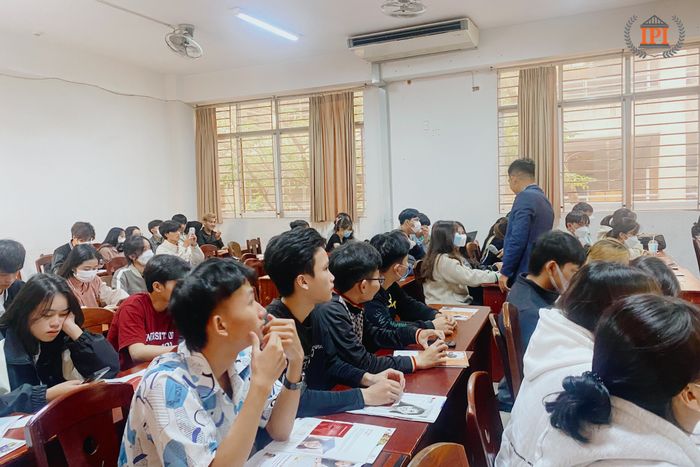Hình ảnh lớp học năng động tại IPI Việt Nam