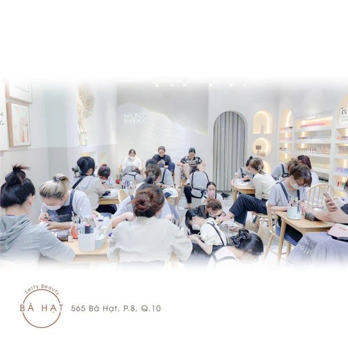 Hình ảnh thực hành nail chuyên nghiệp tại Letty Beauty
