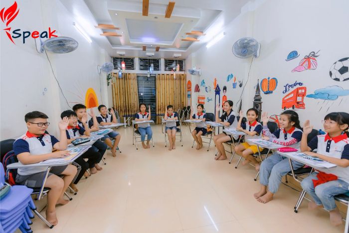 Hoạt động nhóm sáng tạo tại ISpeak - Ảnh 3