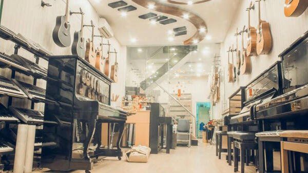 Góc nhìn tinh tế về Nhạc Cụ Minh Phụng