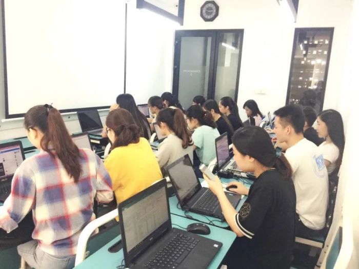 Hoạt động giảng dạy năng động tại Trung tâm IUV