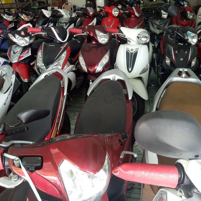 Góc trưng bày đa dạng tại Xe Máy Hoàng Đức
