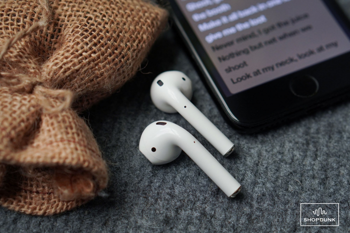 Góc trải nghiệm AirPods cao cấp tại cửa hàng ShopDunk