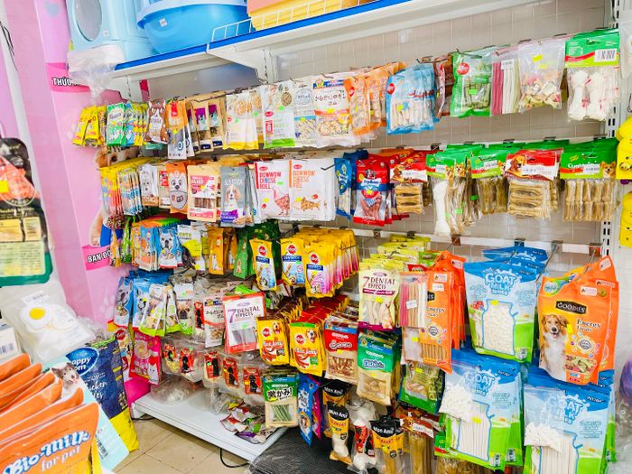 Khu vực tư vấn chăm sóc tại Bobby Pet Shop - Ảnh 3