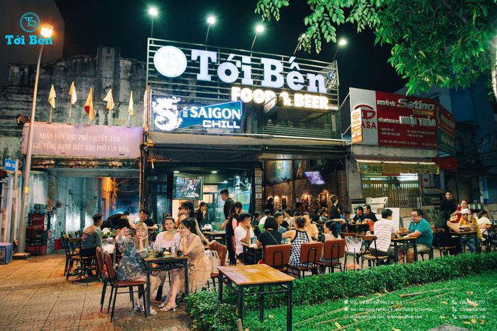 Không gian ấn tượng tại TỚI BẾN Food & Beer