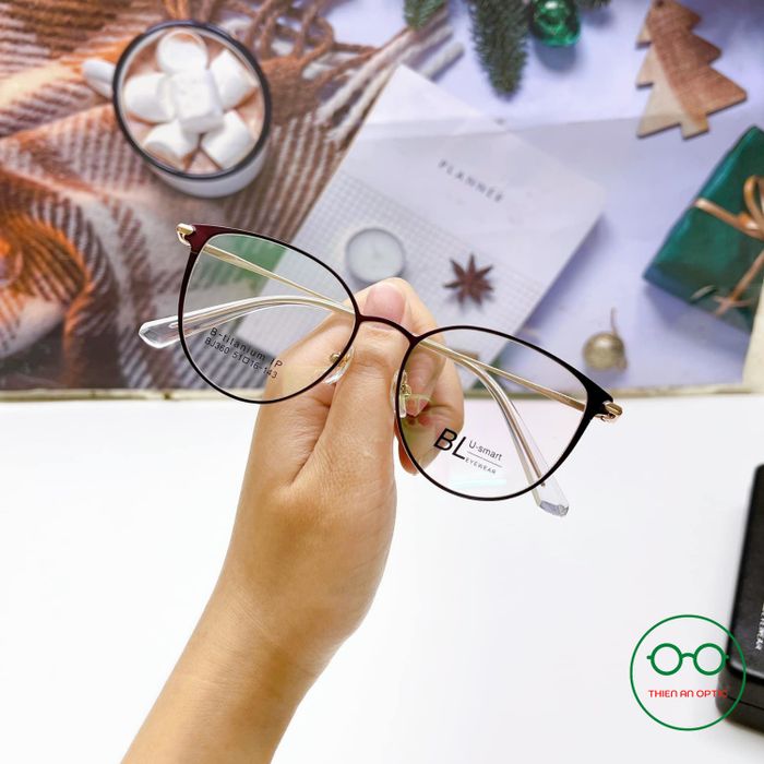 [Hình ảnh] Thiện An Optics - Quy trình đo mắt chuyên nghiệp bằng công nghệ hiện đại