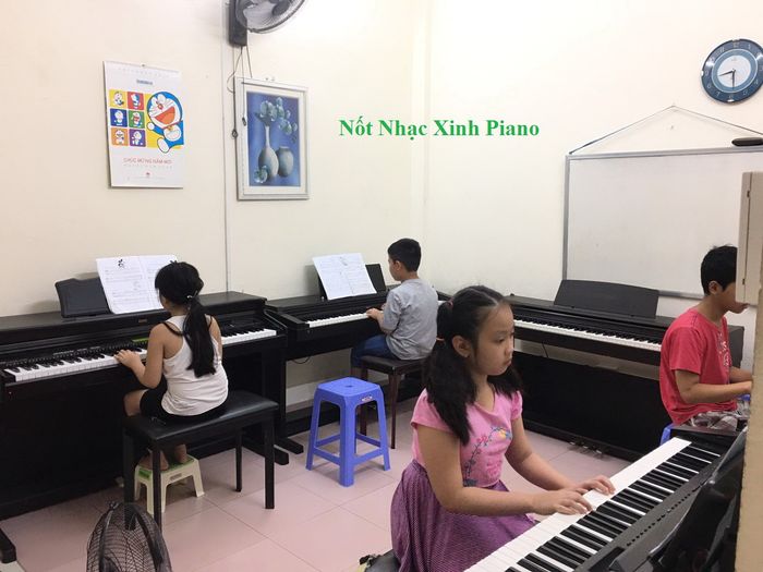 Góc trải nghiệm đàn piano tại Nốt nhạc xinh