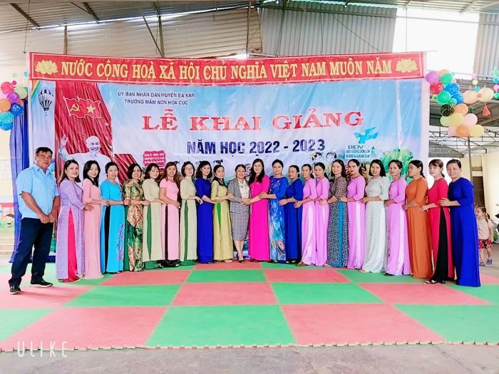 Trường Mầm non Hoa Cúc - Hình ảnh tươi sáng về ngôi trường hạnh phúc, nơi mỗi ngày đến lớp là một hành trình khám phá đầy màu sắc của các bé.