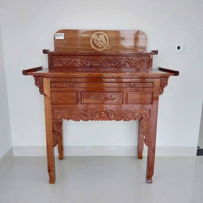 Bộ sưu tập đồ gỗ thờ cúng tinh xảo tại Minh Quốc