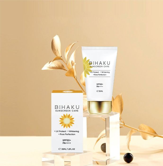 Hình ảnh chi tiết kết cấu kem Bihaku Sunscreen Care - Mịn màng, thẩm thấu nhanh