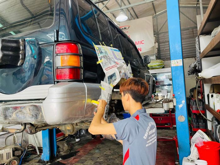 Khám phá không gian chăm sóc xe đẳng cấp tại Trung tâm QUANG MINH - nơi mỗi góc nhìn đều là một tác phẩm.