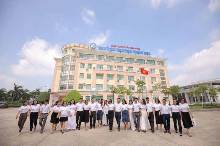 Hình ảnh thư viện hiện đại với nguồn tài liệu phong phú