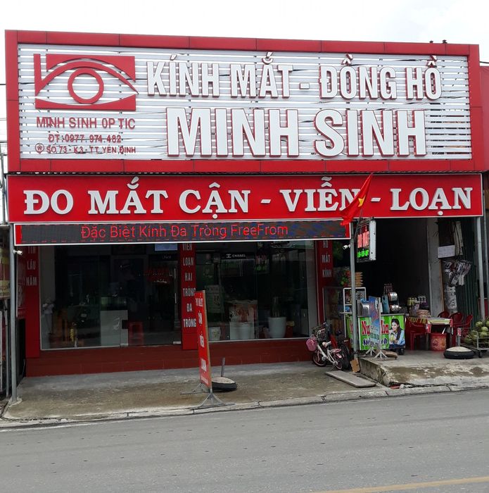 [Hình ảnh] Minh Sinh Optics - Không gian sang trọng với hàng ngàn mẫu kính đẹp