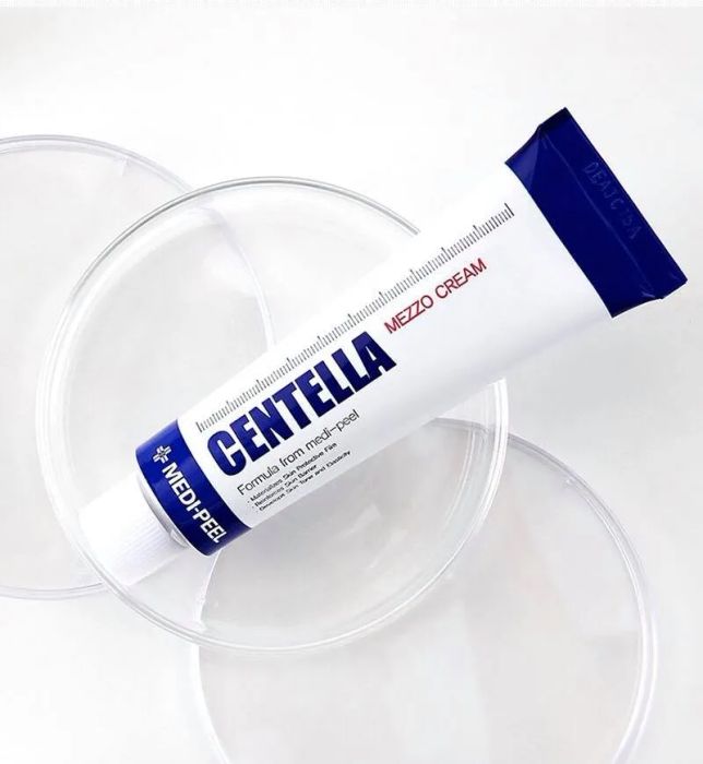Medi-Peel Centella Mezzo (Ảnh 1) - Kem trị mụn phục hồi da với chiết xuất rau má 50%, được yêu thích nhờ khả năng làm dịu da tức thì và hỗ trợ tái tạo tế bào.