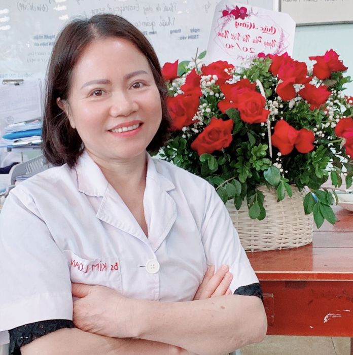 Hình ảnh đội ngũ y bác sĩ tận tâm tại Phòng Khám BS Loan