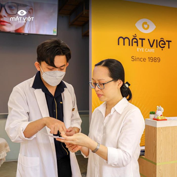 Cửa Hàng Kính Mắt Việt hình ảnh 1