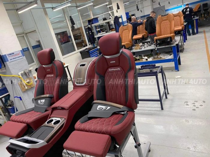 Không gian trưng bày sản phẩm tại Anh Thi Auto