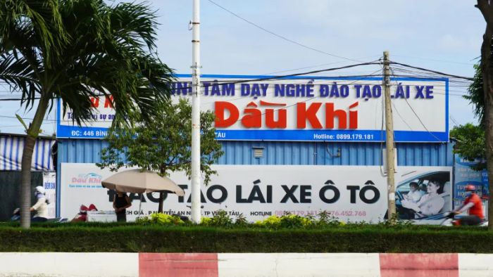 Hình ảnh lớp học thực hành tại Trung tâm Dạy nghề Lái xe Dầu Khí