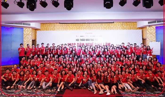 Lớp học đầy năng lượng tại Ms Hoa Giao Tiếp