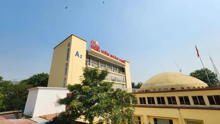 Hình ảnh khuôn viên hiện đại của Học viện Ngân hàng