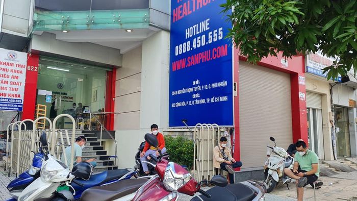 Không gian hiện đại tại Phòng khám Hoàng Gia Healthcare