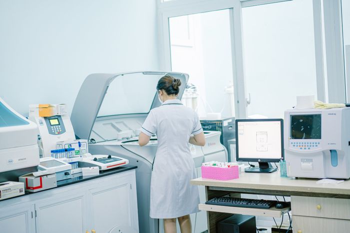 Hình ảnh đội ngũ y bác sĩ chuyên nghiệp tại Phòng Khám 245