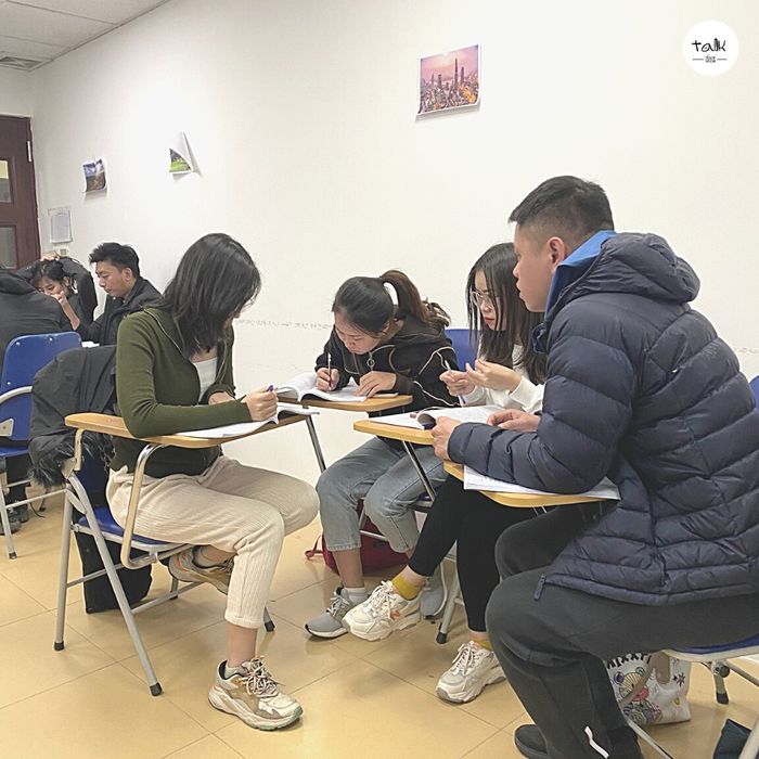 Hình ảnh lớp học tại Talk Class