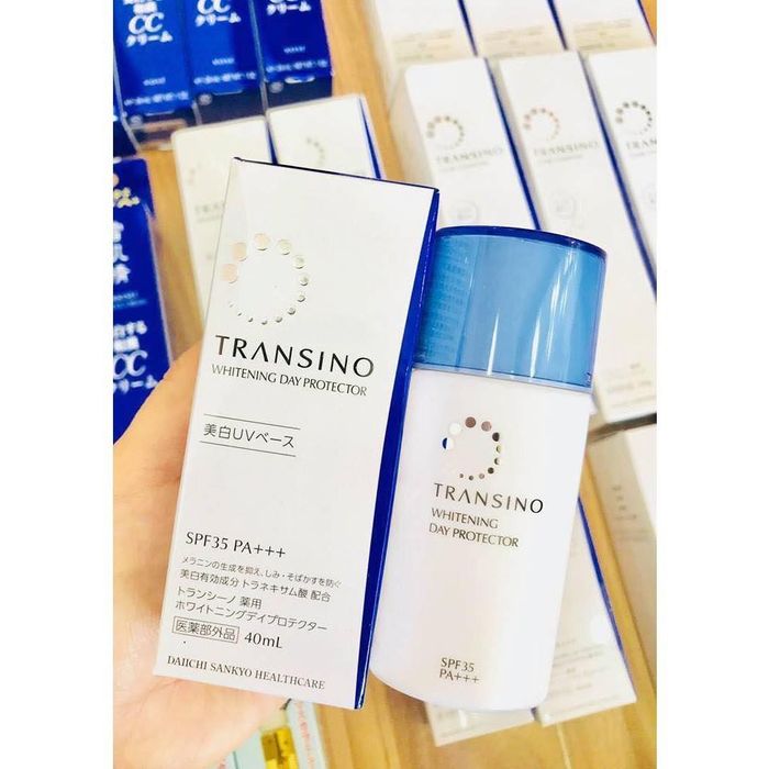Hình ảnh thực tế Transino Whitening Day Protector - Thiết kế tinh tế đặc trưng Nhật Bản