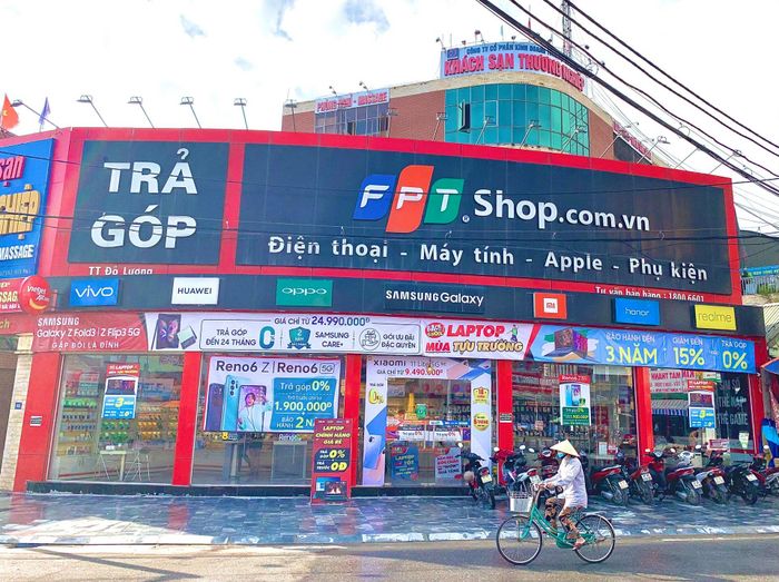 Góc nhìn ấn tượng về hệ thống FPT Shop (Ảnh 2)