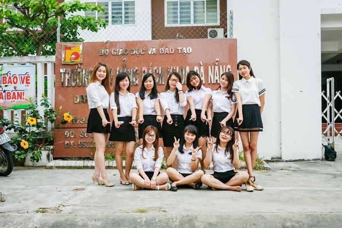 Khuôn viên xanh mát của Cao đẳng Bách Khoa Đà Nẵng