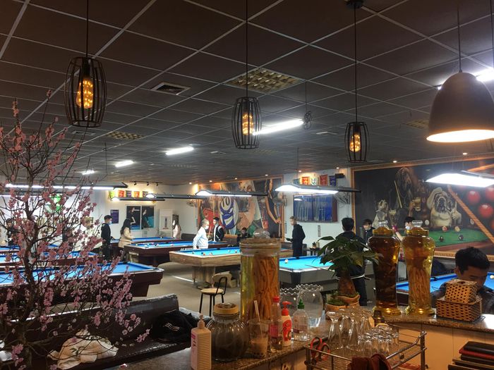 Không gian sang trọng tại Cue Ball Thái Bình Billiard Club
