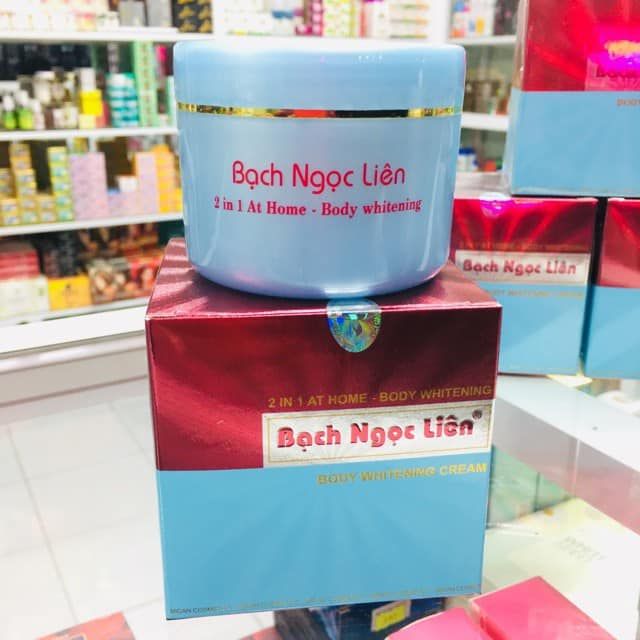 Hình ảnh 2 về không gian mua sắm tại Tiên Cosmetics