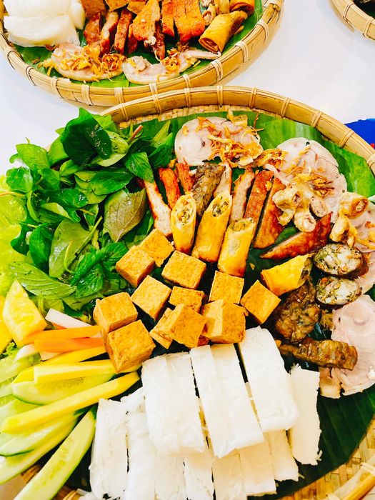Hình ảnh mẹt bún đậu thịnh soạn tại Bún Đậu Mr. 197