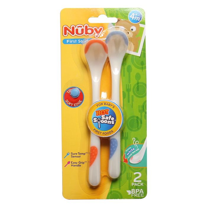 Hình ảnh cận cảnh Thìa Báo Nhiệt Nuby - Góc sử dụng thực tế