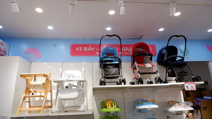 Không gian mua sắm hiện đại tại Kids Plaza