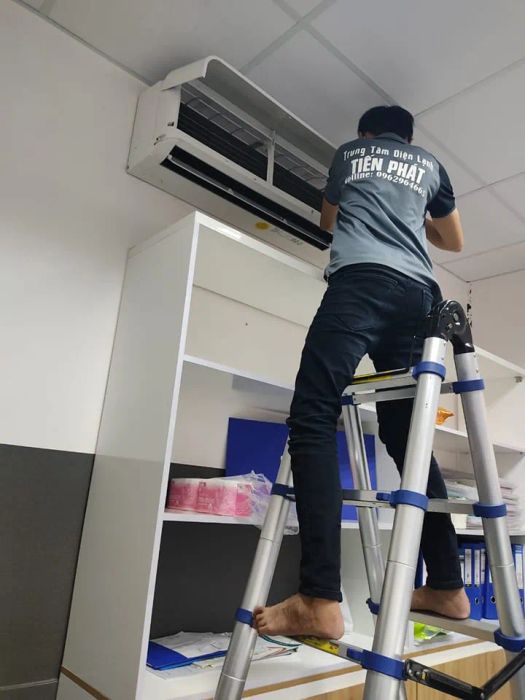 Hình ảnh trung tâm dịch vụ Điện Lạnh Tiến Phát với trang thiết bị hiện đại