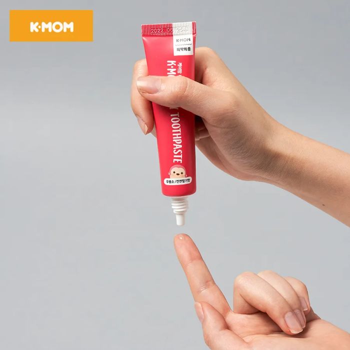 Hình ảnh thực tế kem đánh răng K-MOM - Thiết kế thông minh cho bé yêu