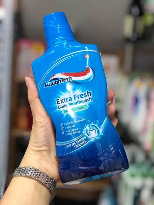 Hình ảnh thực tế Aquafresh Bạc Hà chính hãng