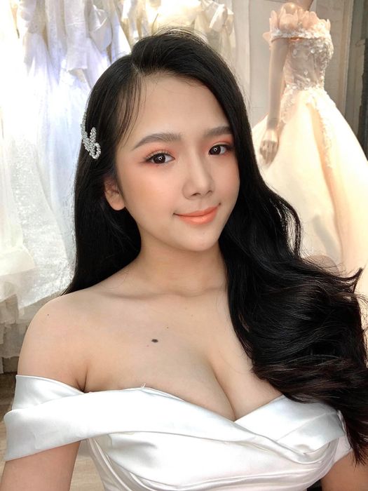 Kiệt tác thứ hai - Vẻ đẹp độc bản từ nghệ thuật trang điểm Iris Phan