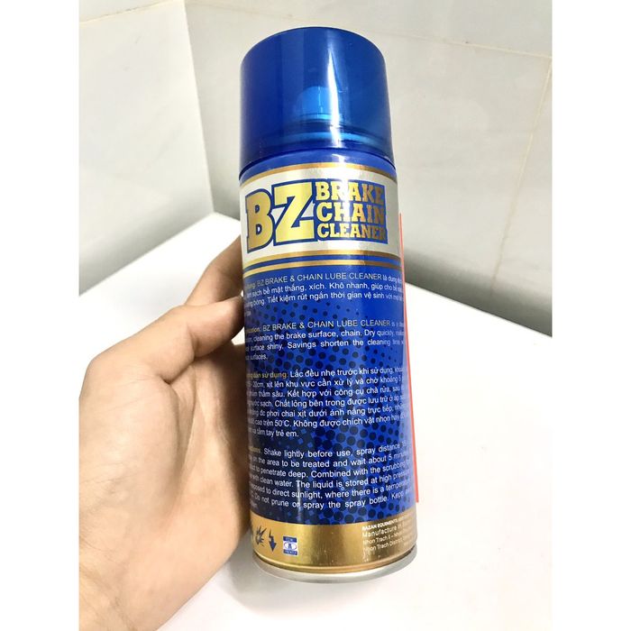 Hình ảnh sản phẩm BZ Brake Chain Cleaner đang sử dụng